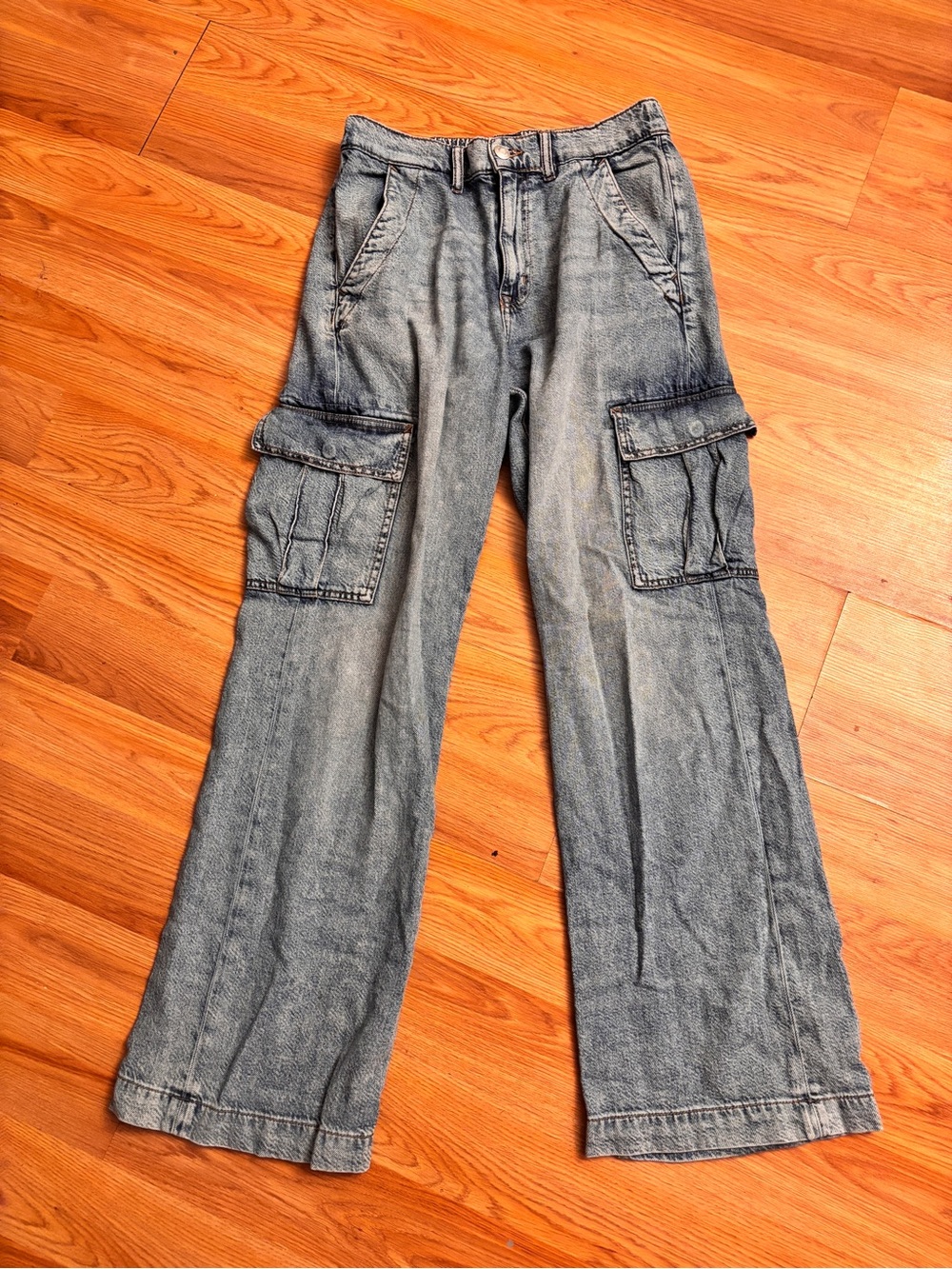 Acid wash cargo jeans